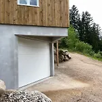 Les De La Bergerie *