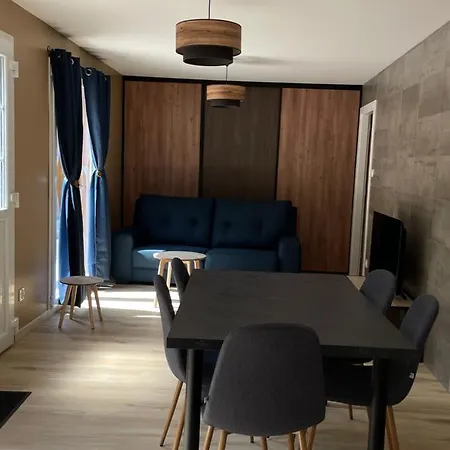 Les De La Bergerie Apartment *