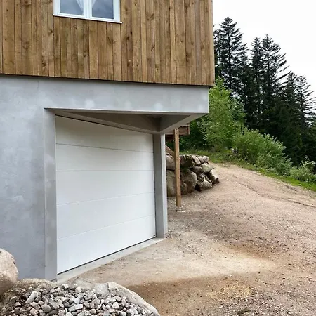 Les De La Bergerie *